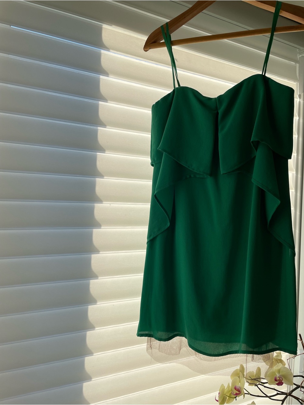 BCBG MaxAzria Runway Emerald Green Ruffle Strapless Dress